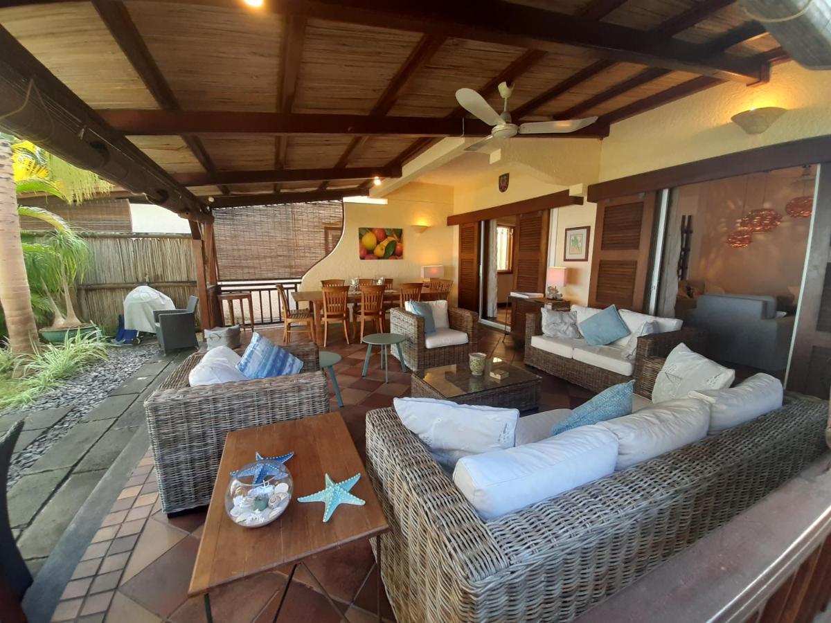 Fantastic Spacious Beachfront Villavacances 그란데 바이예 외부 사진